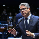 Alessandro Vieira se manifesta sobre ação de Gilmar Mendes e reafirma sua independência