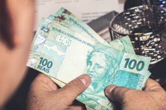 Canindé libera pagamento antecipado para servidores municipais