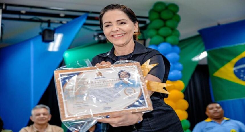 Cooperativas homenageiam Emília após 32 anos de espera pela legalização