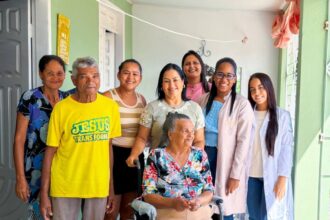 Daiane Oliveira entrega 7 cadeiras de rodas e órtese em Siriri