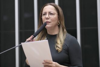 Delegada Katarina solicita canal à China para denúncias de crueldade animal