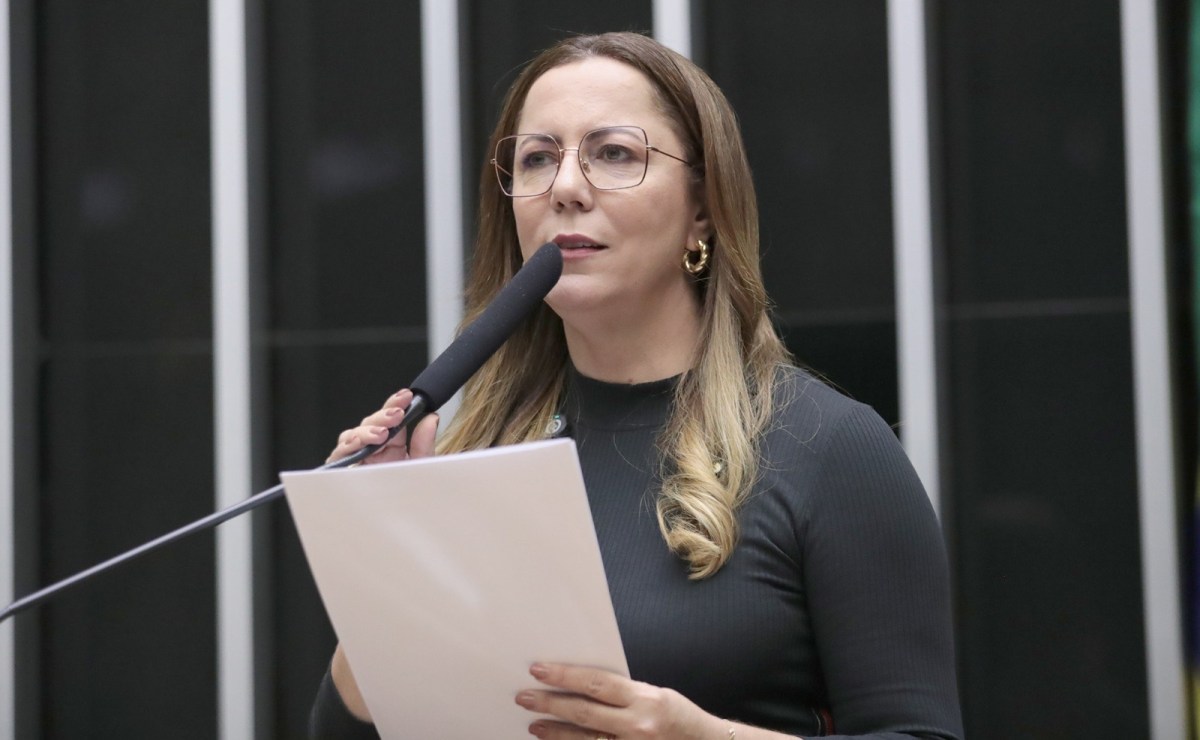 Delegada Katarina solicita canal à China para denúncias de crueldade animal