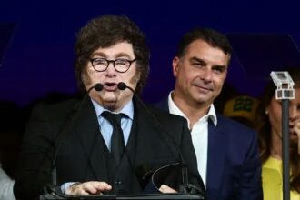 Embaixador do Brasil na Argentina chega a Brasília para reunião com chanceler