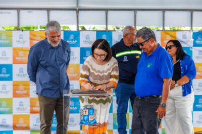Emília entrega autorizações para transporte complementar em Aracaju