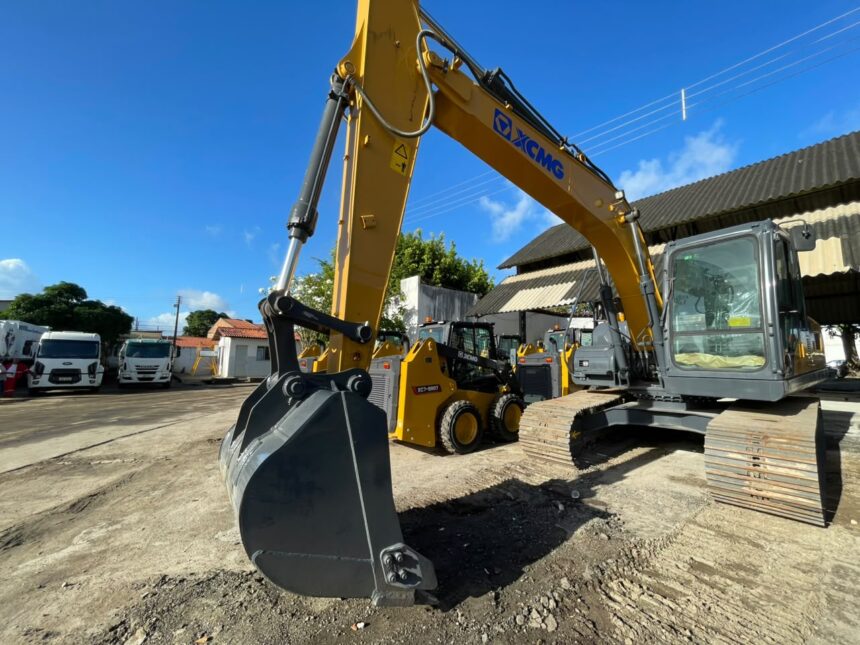 Emurb recebe novos equipamentos para reforçar serviços urbanos em Aracaju