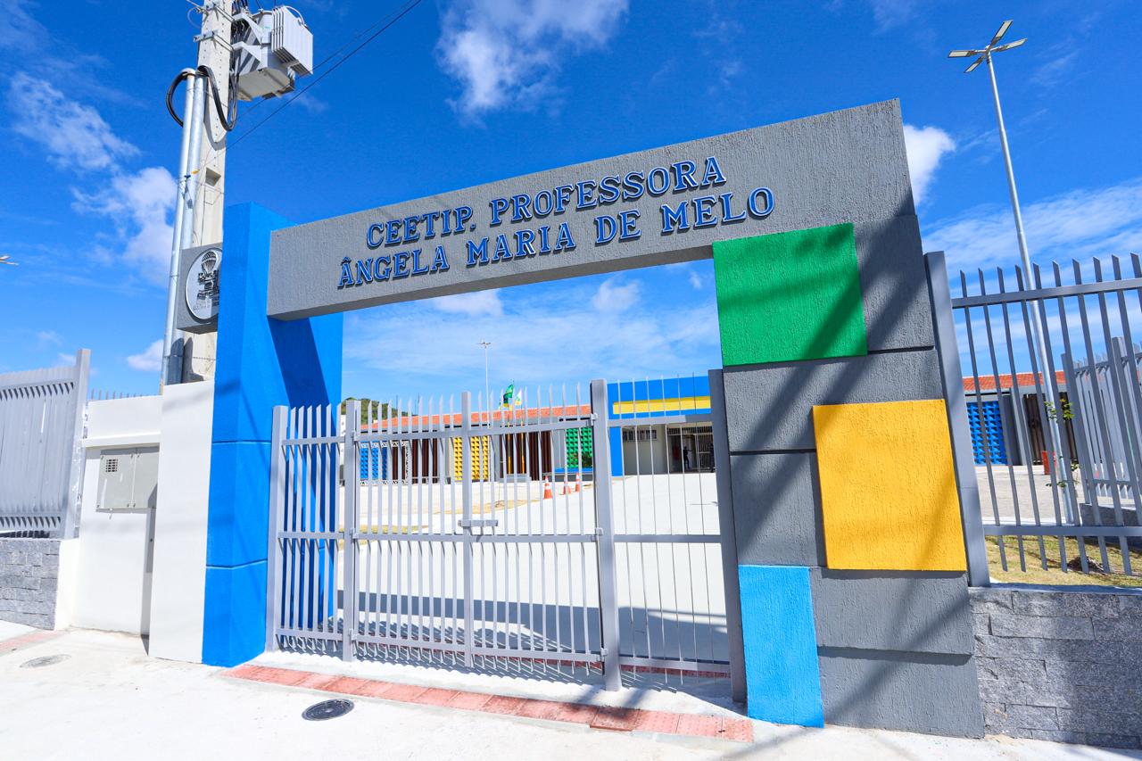 Escola CEETIP Professora Ângela Maria de Melo em Sergipe