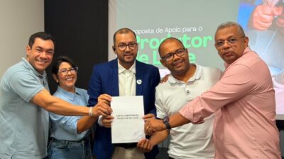 Levi Oliveira assina carta para reforçar produção de leite em Glória