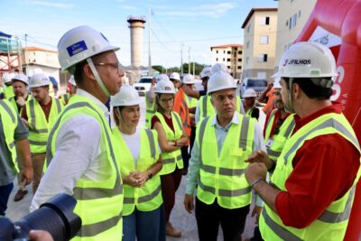 Ministro vistoria obras dos Residenciais Piranji e aponta 72% de avanço