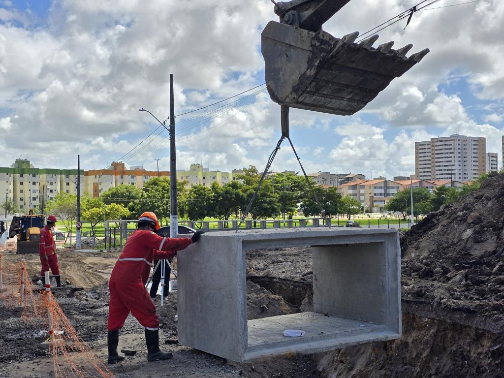 Obras de drenagem no Jabotiana avançam com investimento de R$ 7 milhões