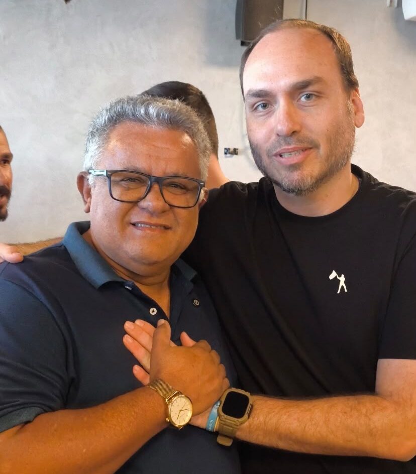 Pastor Zé Carlos Celebra Candidatura de Flávio Bolsonaro e Defende Mudanças no Brasil
