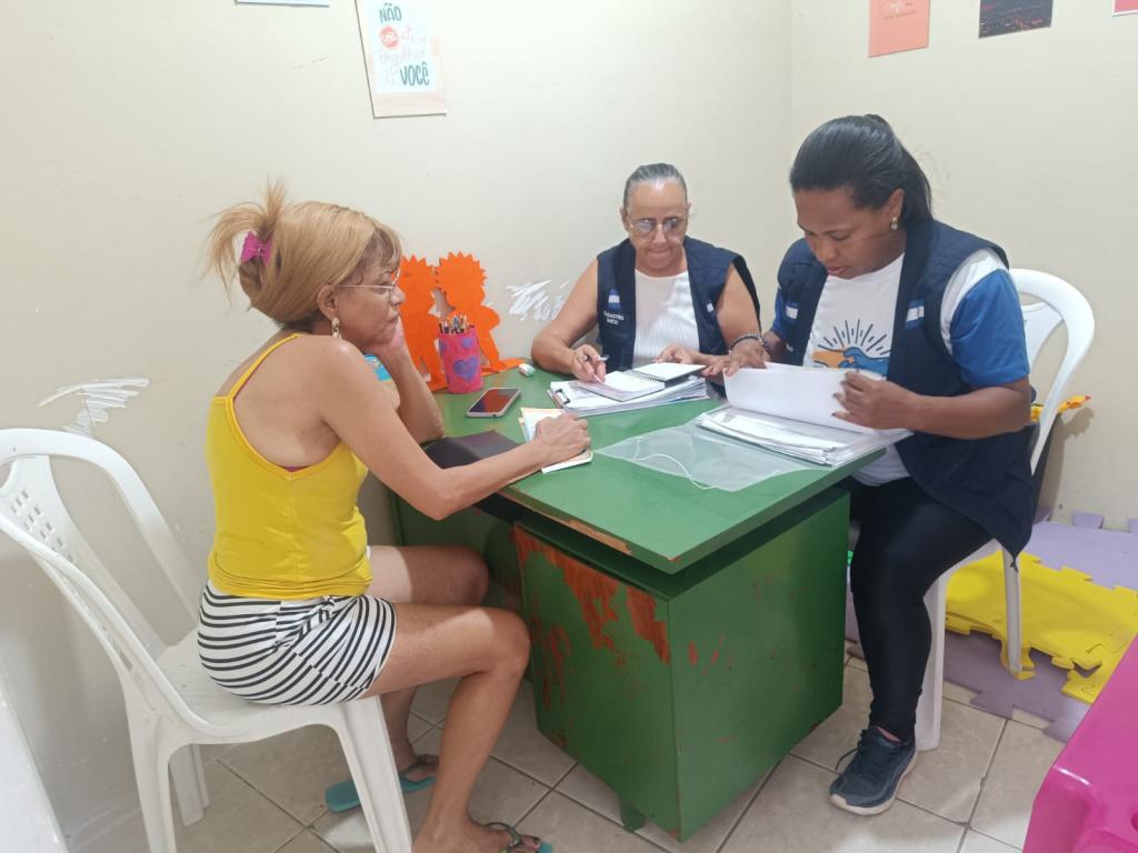 Plantão Social atende cerca de 20 moradores no Recanto da Paz