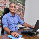 Prefeito de São Cristóvão visita moradores do Loteamento Candeal em busca de melhorias