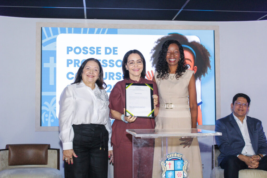 Prefeitura de Aracaju empossa 60 novos professores do concurso do magistério