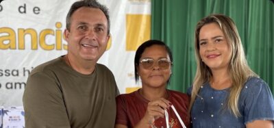 Prefeitura de São Francisco entrega 140 óculos e anuncia novas etapas do projeto