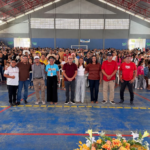 Prefeitura de Simão Dias entrega 500 óculos de grau a alunos da rede municipal