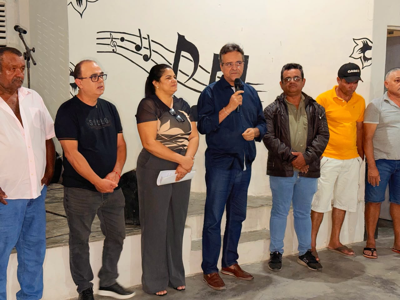Prefeitura entrega novo telhado da Associação do Povoado Triunfo