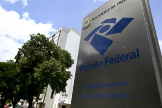 Receita libera 3º lote de restituição do IR; contribuintes de Sergipe conferem