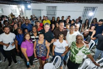 Rogério Carvalho articula políticas com lideranças do Bairro Cirurgia