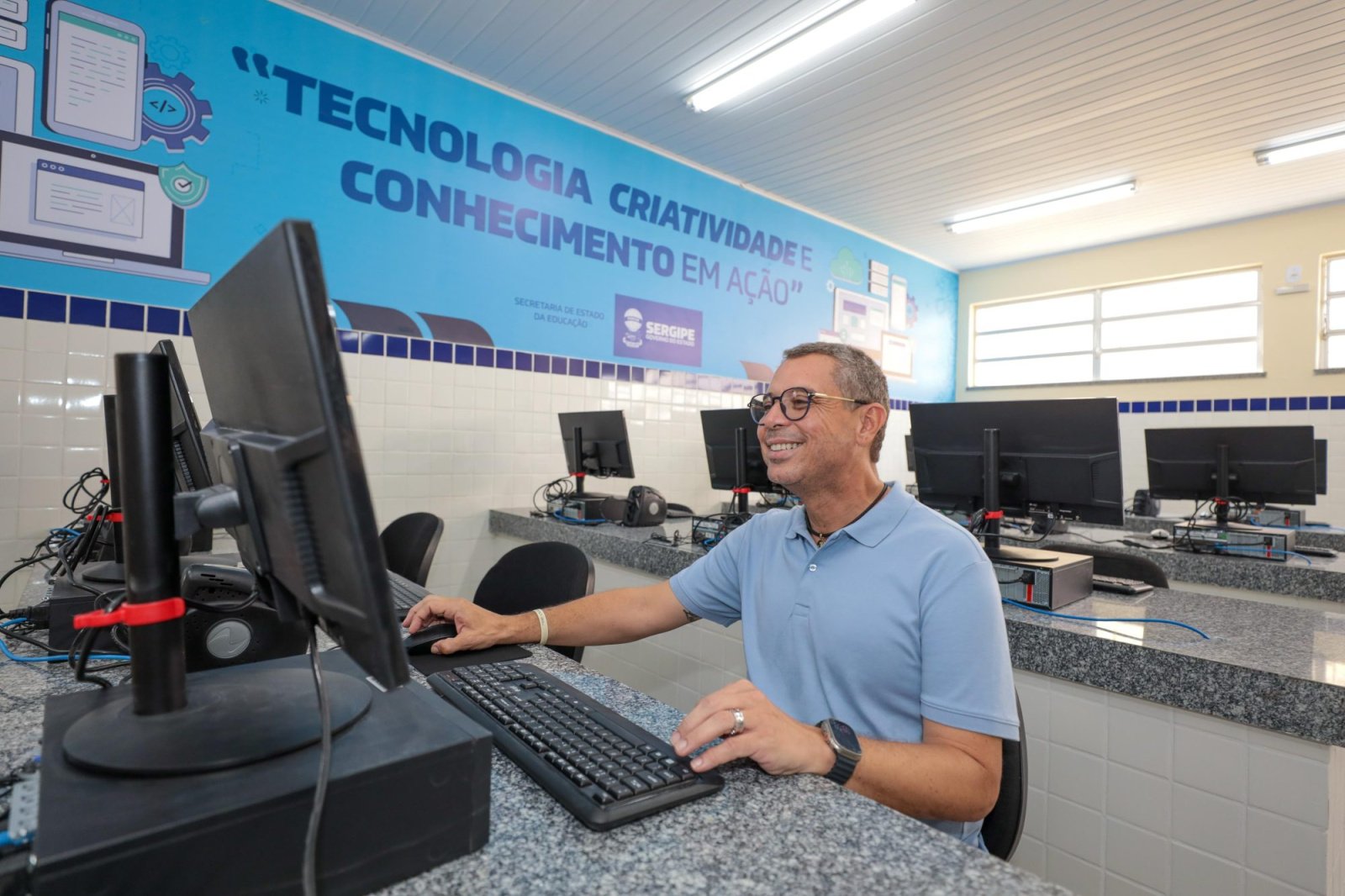 Sergipe investe R$ 272,8 mi e transforma escolas com obras e tecnologia