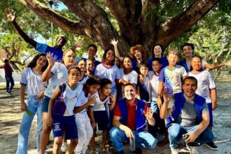 Alunos conhecem manguezal em visita ao Parque Natural do Poxim