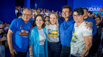 André David promove adesivaço em Aracaju com mobilizações em dois pontos