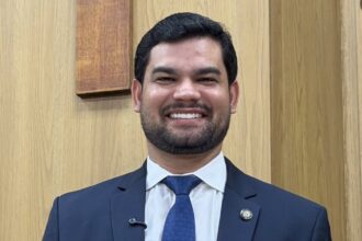 Aniversário de Mauricio Maravilha e Título de Cidadão para Tom Aranha