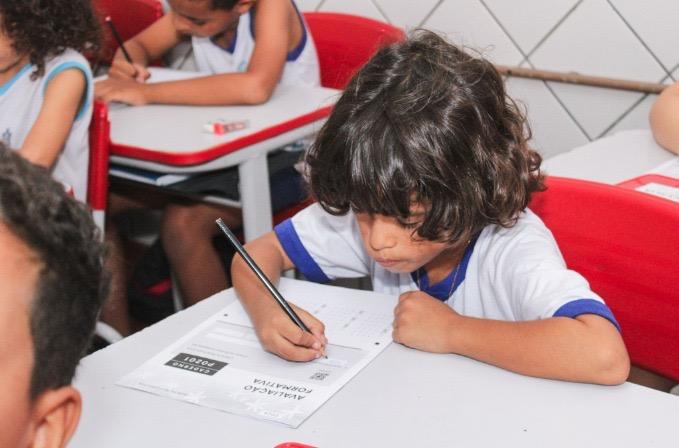 Aracaju alcança 5,8 no Ideb e lidera crescimento entre capitais do Nordeste