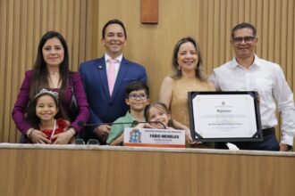 Aracaju homenageia enfermeira Monalisa por contribuição à saúde