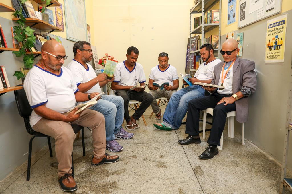 Aracaju oferece R$ 200 a estudantes da EJA para reduzir evasão