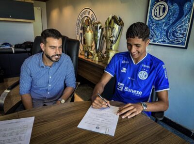 Confiança assina contrato com zagueiro Diego Luiz, 17
