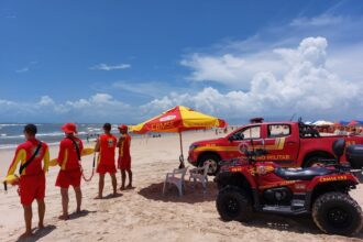 Corpo aparece na Praia da Costa; polícia investiga se é adolescente desaparecido