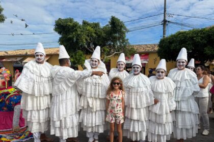 Cortejo do Dia do Folclore no Centro de Aracaju