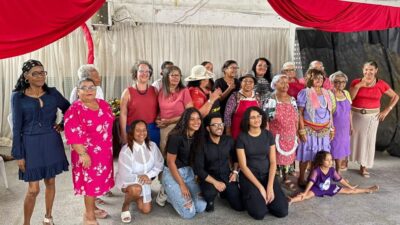 Cras Santos Dumont recebe apresentação teatral de grupos intergeracionais