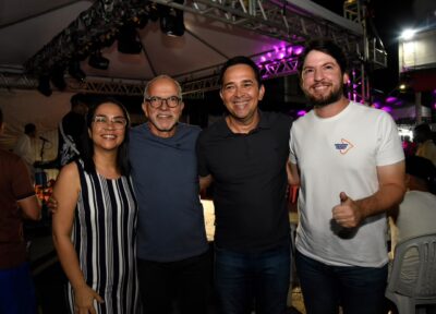 Edvaldo Nogueira intensifica contato com eleitores em Aracaju