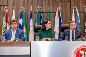 Emília apresenta ao MPSE plano de modernização das feiras de Aracaju