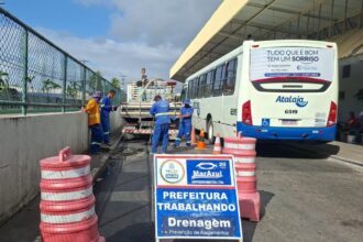 Emurb realiza manutenção da drenagem em 35 logradouros de Aracaju