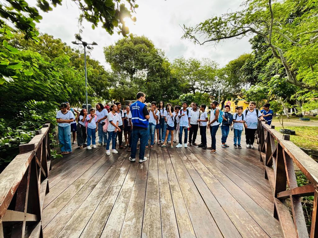 Estudantes conhecem ecossistemas do Parque Natural Municipal do Poxim