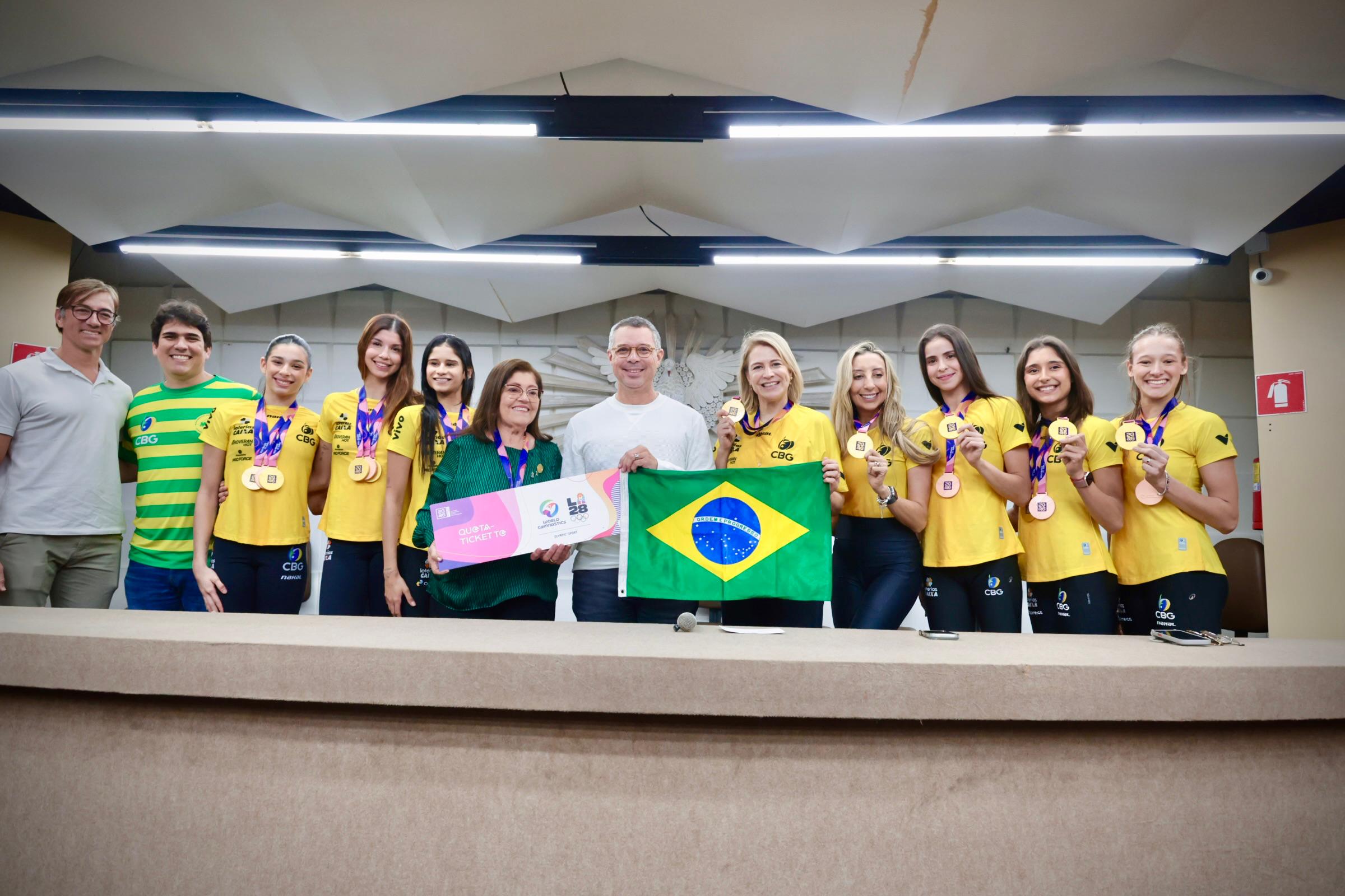 Seleção Brasileira de Ginástica Rítmica recebida no Palácio dos Despachos
