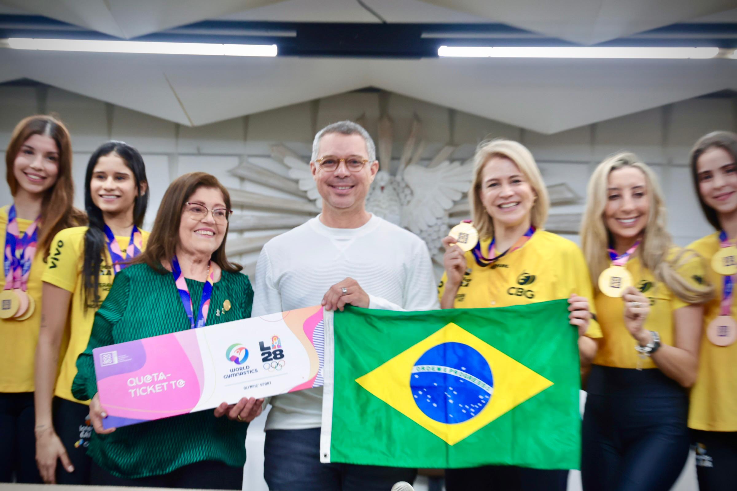Seleção Brasileira de Ginástica Rítmica recebida no Palácio dos Despachos