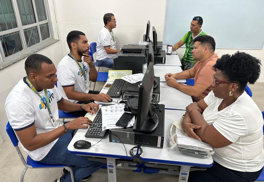 Fundat leva serviços de cidadania e emprego ao Tamo Junto Aracaju