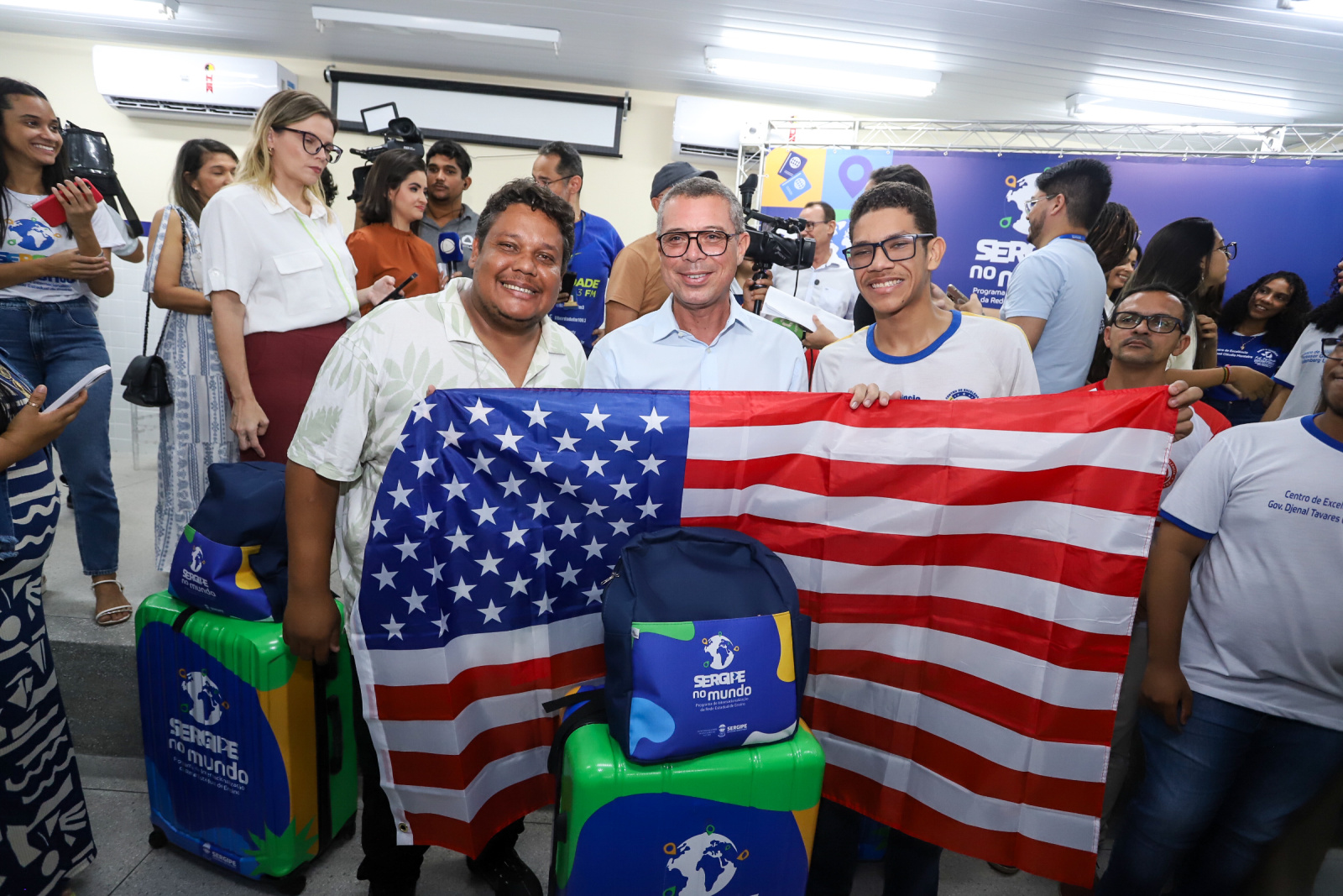 Governo envia alunos da rede estadual ao exterior em intercâmbio de 30 dias