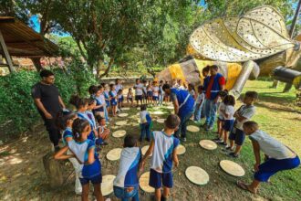 Horto Municipal recebe alunos em ação de educação ambiental em Aracaju