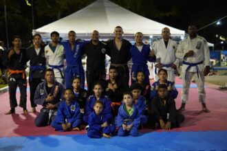 Lutas e futsal de surdos movimentam Praça da Juventude no Augusto Franco
