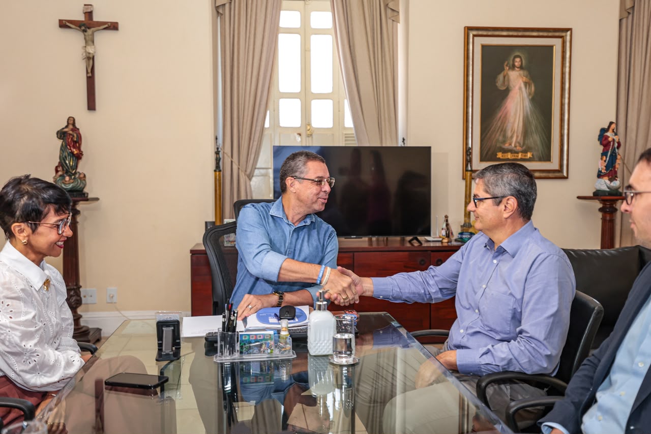 Mitidieri anuncia José Ricardo como reitor da Unese e reforça ensino