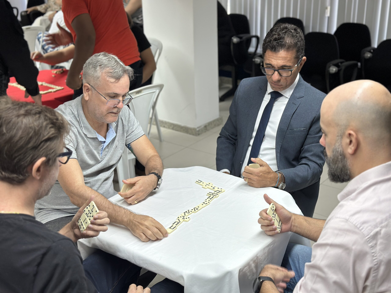 MPT-SE reúne pais e filhos em II Campeonato com jogos e integração