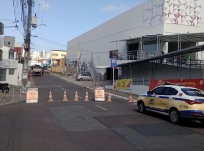 Obra da Iguá altera trânsito na Rua Nelson Hungria, em Aracaju
