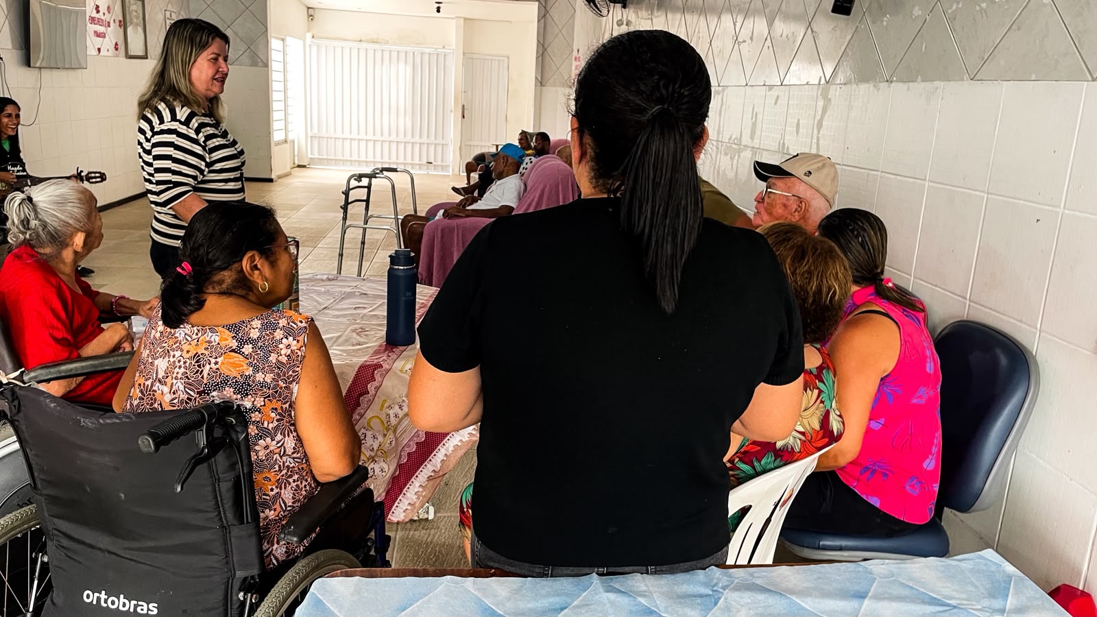 Oficina musical reúne idosos na Casa Lar Nalde Barbosa, em Aracaju