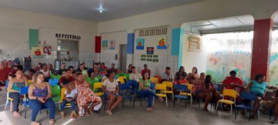 Palestra sobre parentalidade positiva encerra primeira semana do Agosto Verde