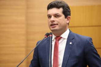 Paulo Júnior aplica R$14,02 mi em emendas para hospitais e municípios