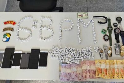 PM prende quatro por tráfico e apreende 300 porções de maconha em Salgado